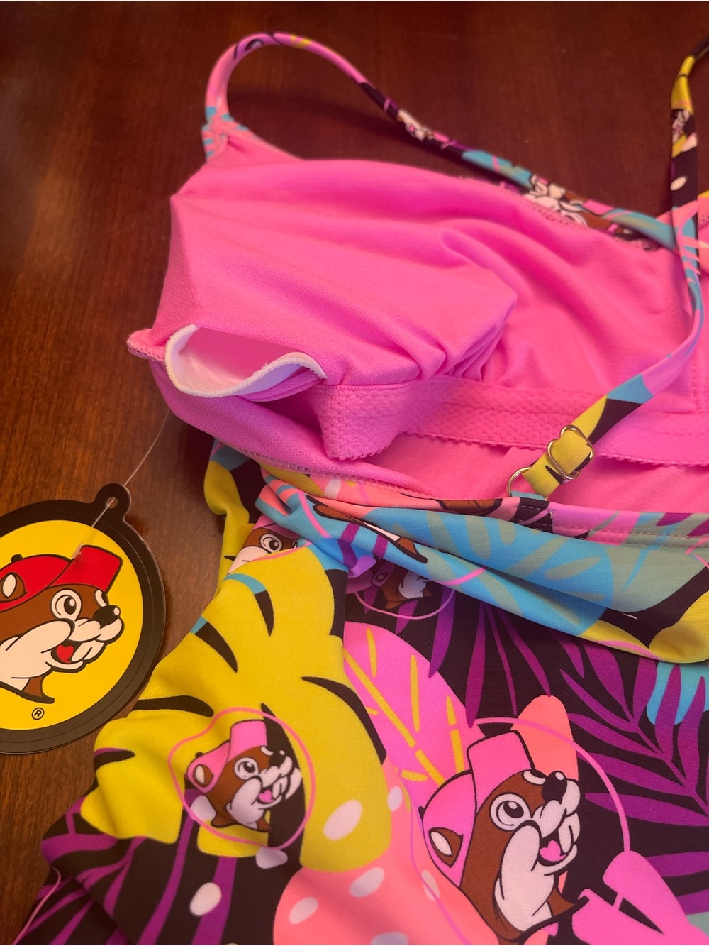 NWT Buc-ee’s Woman’s Tropical Print One-Piece Swimsuit - Picture 7 of 10